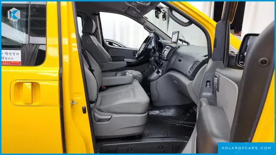 HYUNDAI STAREX GUARD CAR OF CHILDREN