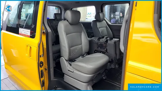 HYUNDAI STAREX GUARD CAR OF CHILDREN