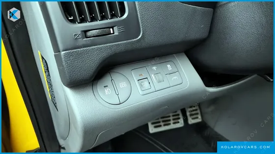HYUNDAI STAREX GUARD CAR OF CHILDREN