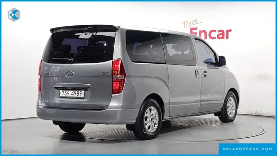 HYUNDAI STAREX 12-SEATER WAGON