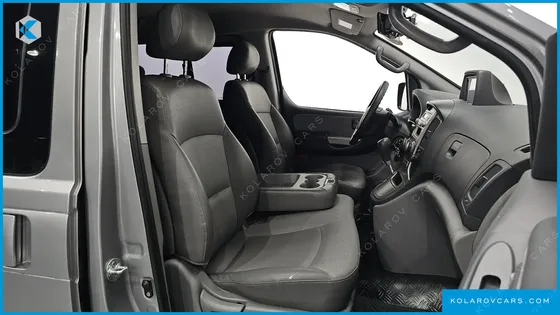 HYUNDAI STAREX 12-SEATER WAGON