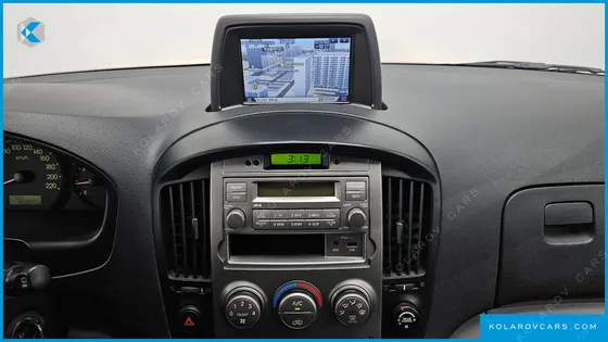 HYUNDAI STAREX 12-SEATER WAGON