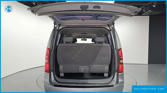 HYUNDAI STAREX 12-SEATER WAGON
