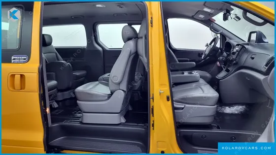 HYUNDAI STAREX GUARD CAR OF CHILDREN