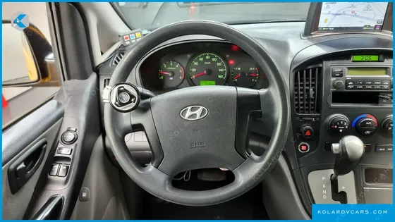 HYUNDAI STAREX GUARD CAR OF CHILDREN