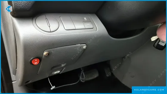 HYUNDAI STAREX GUARD CAR OF CHILDREN