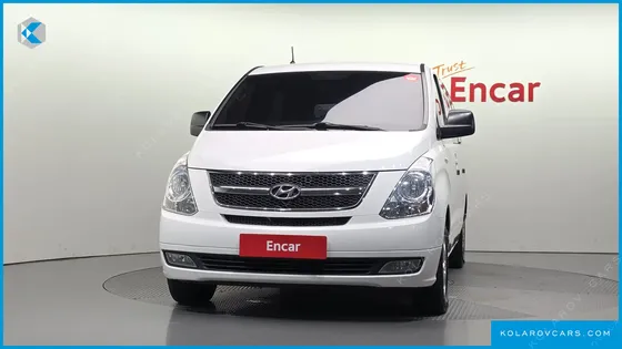 HYUNDAI STAREX 5-SEATER VAN