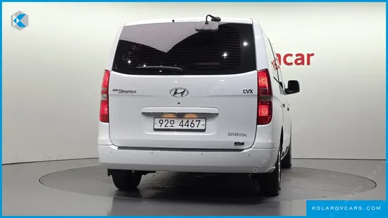 HYUNDAI STAREX 5-SEATER VAN