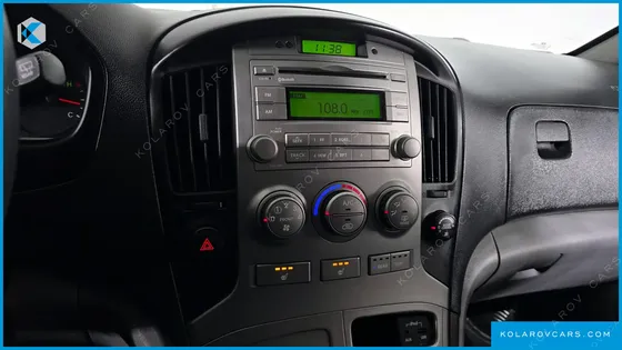 HYUNDAI STAREX 12-SEATER WAGON