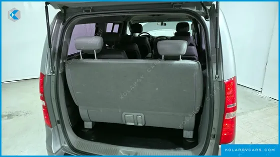 HYUNDAI STAREX 12-SEATER WAGON