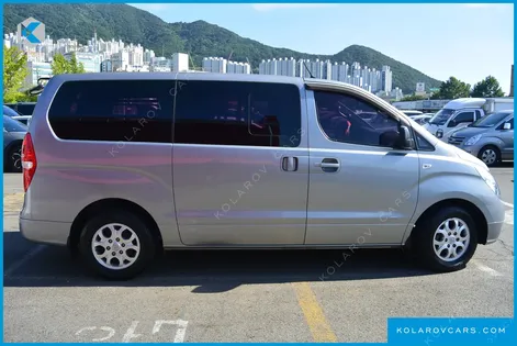 HYUNDAI STAREX 5-SEATER VAN