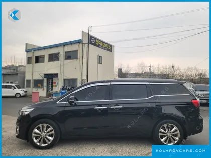 KIA CARNIVAL 7-SEATER LIMOUSINE