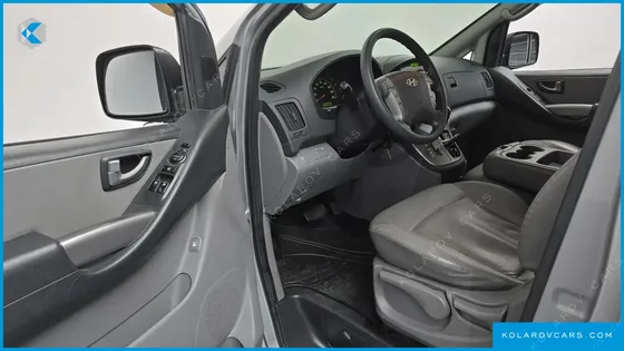 HYUNDAI STAREX 12-SEATER WAGON