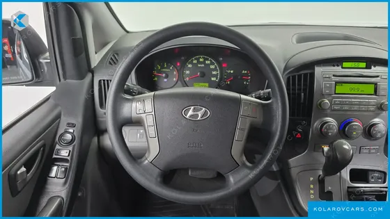 HYUNDAI STAREX 12-SEATER WAGON