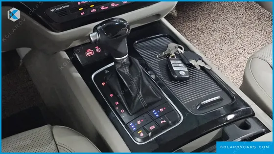 KIA CARNIVAL 9-SEATER NOBLESSE