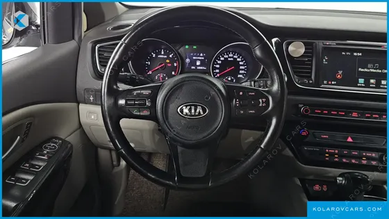 KIA CARNIVAL 9-SEATER NOBLESSE