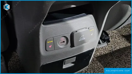 KIA CARNIVAL 9-SEATER NOBLESSE