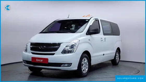 HYUNDAI STAREX 5-SEATER VAN