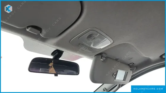 HYUNDAI STAREX 5-SEATER VAN