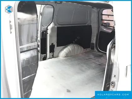 HYUNDAI STAREX 3-SEATER VAN