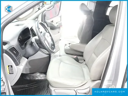HYUNDAI STAREX 3-SEATER VAN