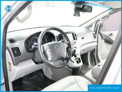 HYUNDAI STAREX 3-SEATER VAN