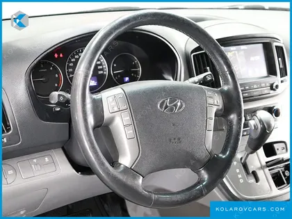 HYUNDAI STAREX 3-SEATER VAN