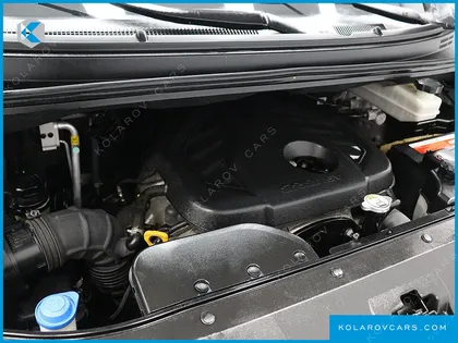 HYUNDAI STAREX 3-SEATER VAN