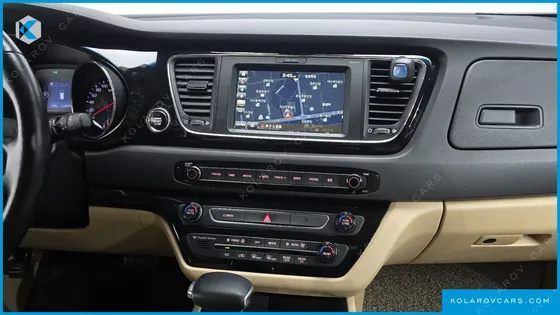 KIA CARNIVAL 9-SEATER HI-LIMOUSINE