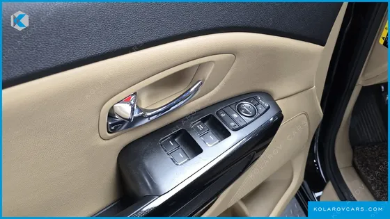 KIA CARNIVAL 9-SEATER HI-LIMOUSINE
