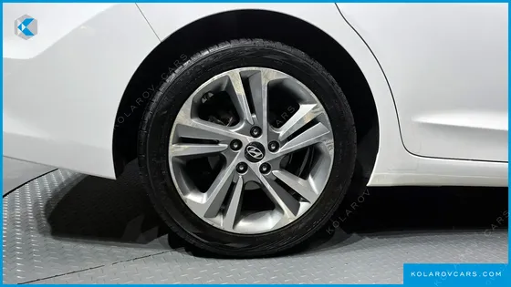 HYUNDAI ELANTRA (AVANTE) 1.6 GDI VALUE PLUS