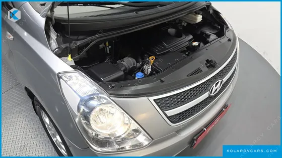 HYUNDAI STAREX 3-SEATER VAN