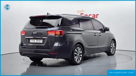KIA CARNIVAL 11-SEATER PRESTIGE