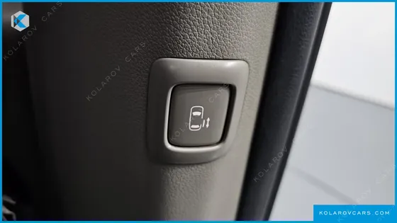 KIA CARNIVAL 11-SEATER PRESTIGE
