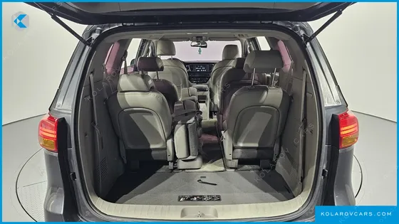 KIA CARNIVAL 11-SEATER PRESTIGE
