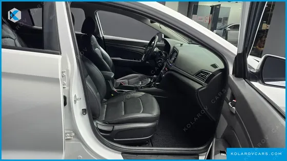 HYUNDAI ELANTRA (AVANTE) 1.6 GDI SMART