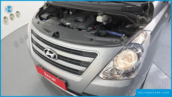 HYUNDAI STAREX 3-SEATER VAN