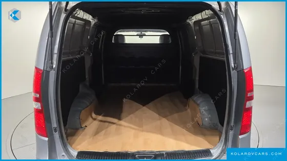 HYUNDAI STAREX 3-SEATER VAN