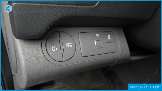 HYUNDAI STAREX 3-SEATER VAN