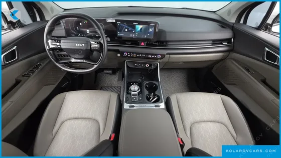 KIA CARNIVAL DIESEL 9-SEATER NOBLESSE