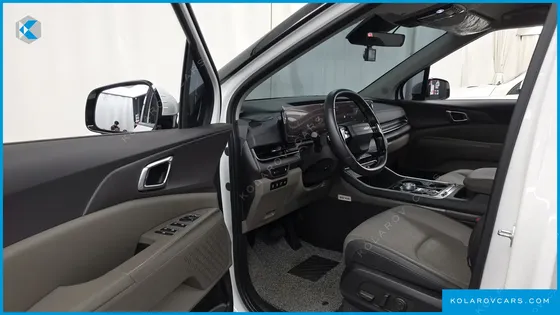 KIA CARNIVAL DIESEL 9-SEATER NOBLESSE