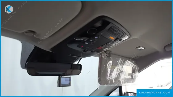 KIA CARNIVAL DIESEL 9-SEATER NOBLESSE