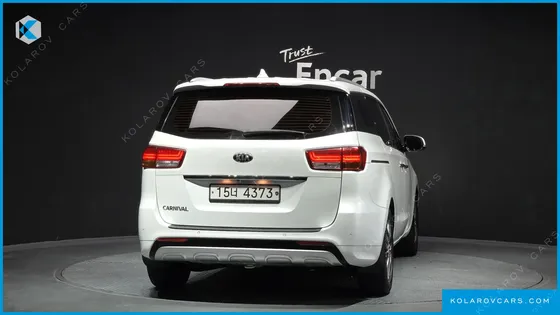 KIA CARNIVAL 9-SEATER PRESTIGE