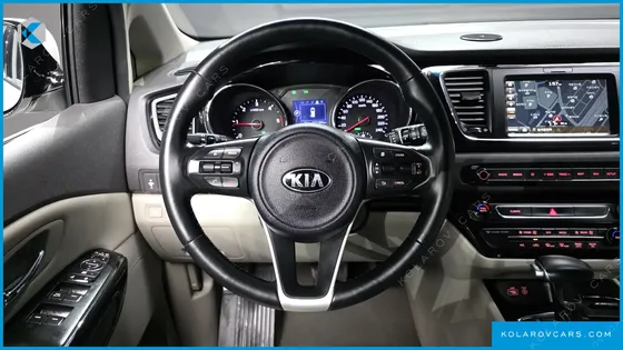 KIA CARNIVAL 9-SEATER PRESTIGE