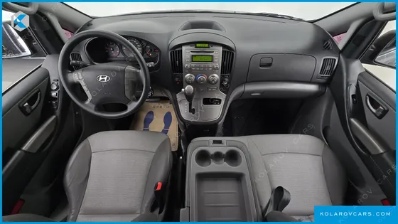 HYUNDAI STAREX 12-SEATER WAGON