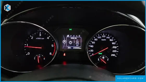 KIA CARNIVAL 9-SEATER PRESTIGE