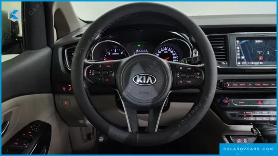 KIA CARNIVAL 9-SEATER PRESTIGE
