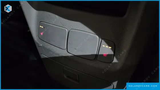 KIA CARNIVAL 9-SEATER PRESTIGE