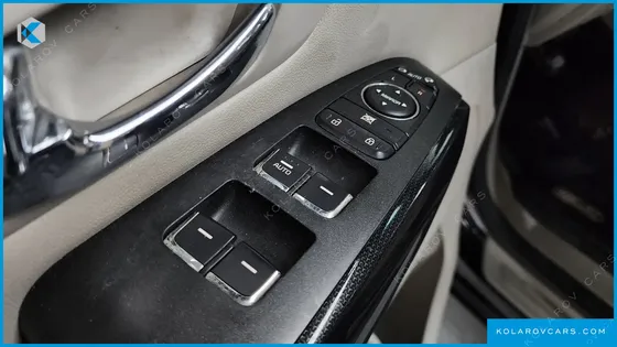 KIA CARNIVAL 9-SEATER PRESTIGE