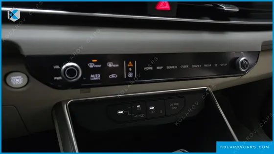 KIA CARNIVAL HEV 9SEATER NOBLESS